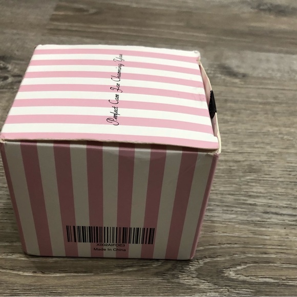 Okela. Boob tape & nipple covers. NWT. Original box w/ wear. Nude color. - Picture 2 of 6